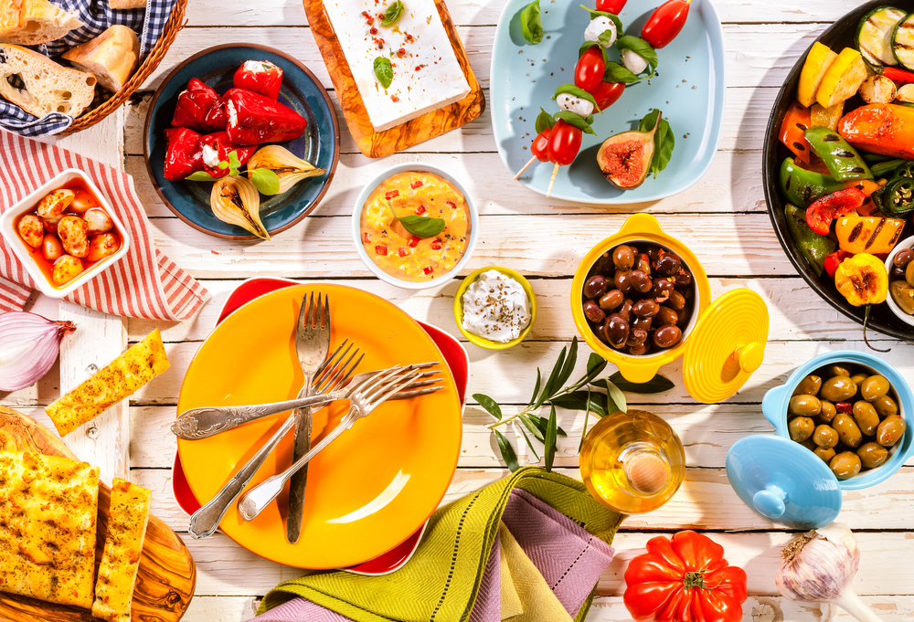 mangiare nei piatti colorati aiuta a dimagrire