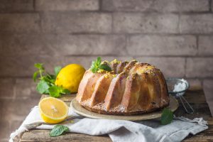 Ciambella al limone soffice: la ricetta facile senza burro