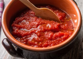 passata di pomodoro fatta in casa