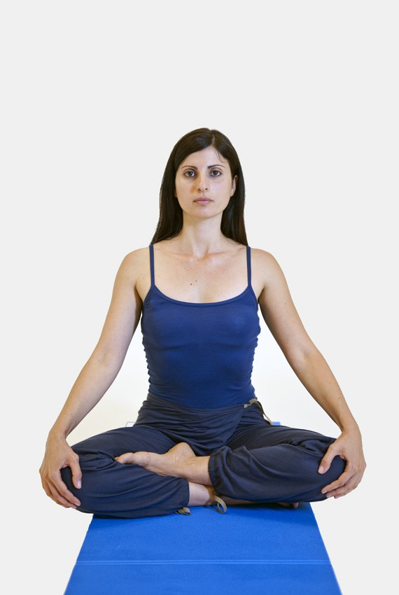 prova la respirazione yogica completa dello yoga nelle sue 9 posizioni