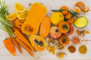 Porta a tavola frutta e verdura di colore arancio!