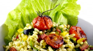 Insalata di kamut con pomodorini confit