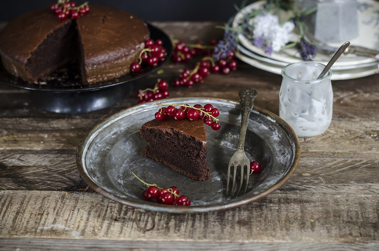 Torta light con cacao e yogurt