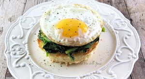 Bruschetta con spinaci e uova