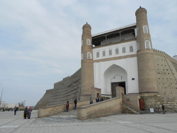 scopri i cibi e i posti più buoni e belli dell'uzbekistan