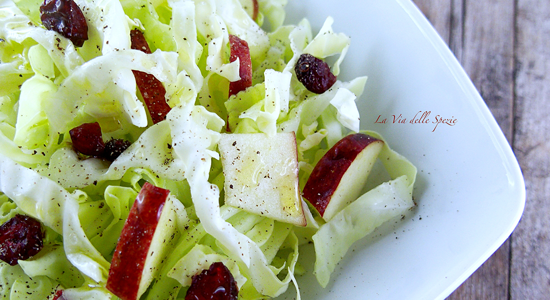 ricetta Insalata di cavolo cappuccio e mela