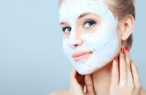 Maschere viso schiarenti fai-da-te