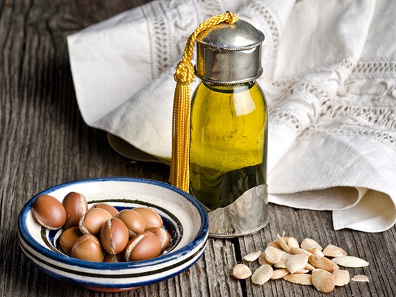Gli oli vegetali cosmetici per idratare la pelle