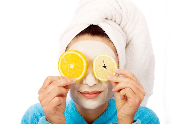 la verità su acqua e limone, purifica la pelle