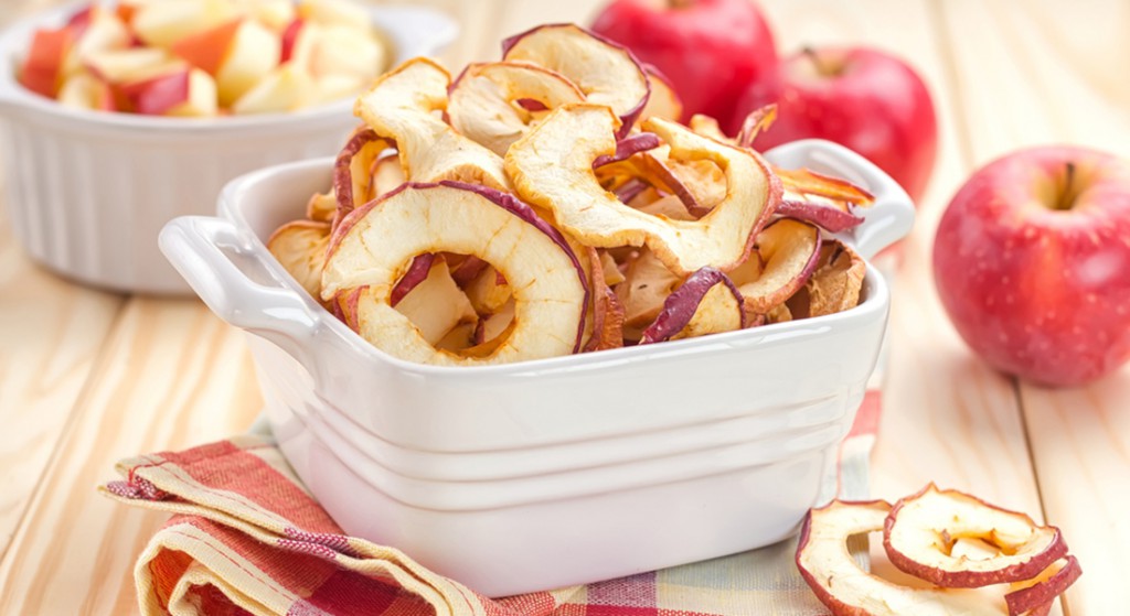 Mele essiccate: ecco come prepararle 1 ricetta snack light mele essiccate