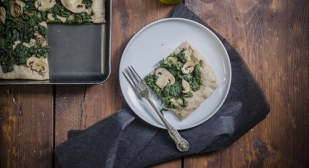 Pizza integrale con spinaci e funghi 2 Pizza integrale con funghi e spinaci
