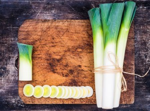 Porri: cosa sono, benefici, proprietà nutrizionali e le migliori ricette per gustarli