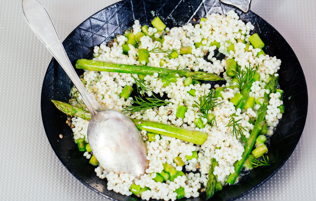 orzo agli asparagi: ricetta primaverile light e nutriente