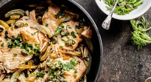 Salmone al forno con verdure: la ricetta e come cucinarlo