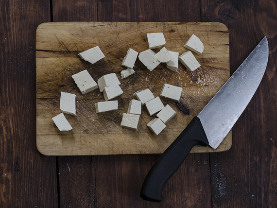 preparazione broccoli e tofu al curry piccante