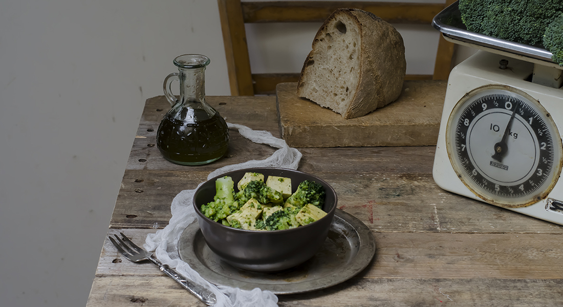 la ricetta di broccoli e tofu al curry piccante