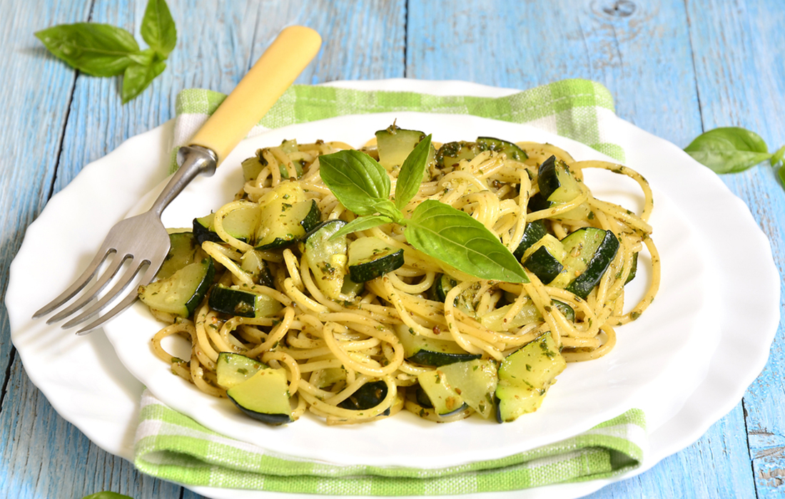 pasta al curry con zucchine