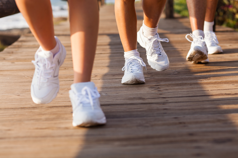 l'importanza di appoggiare bene il piede nella camminata