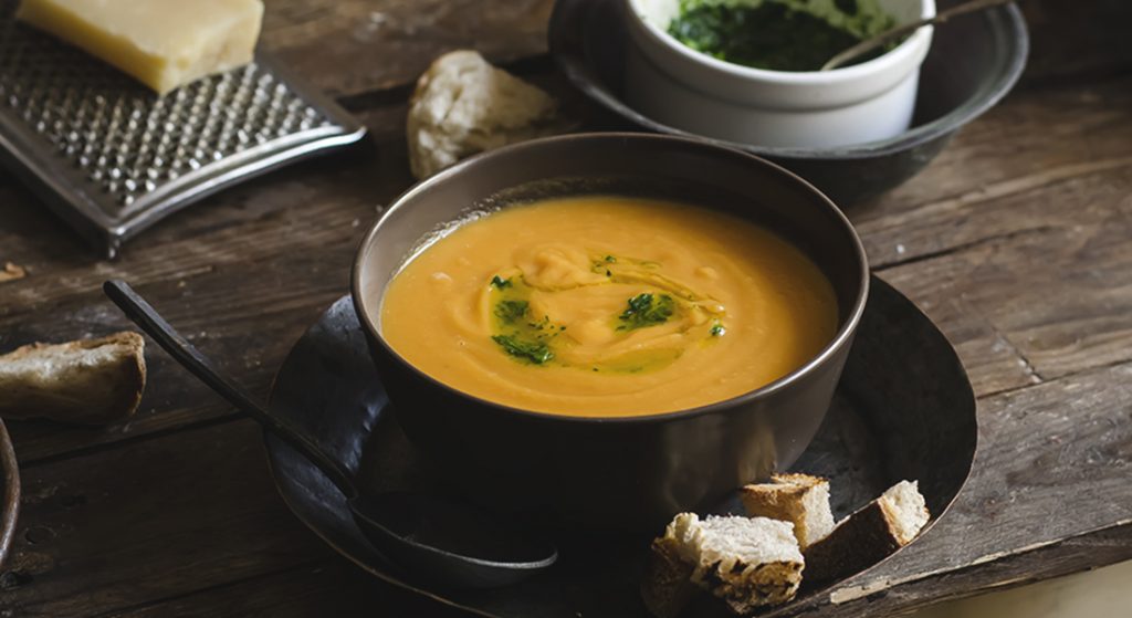 Vellutata di zucca, patate e cannellini
