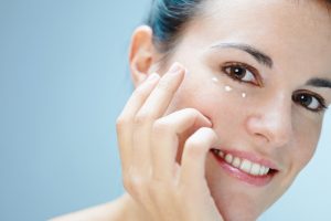 Come eliminare le occhiaie con un rimedio fai da te