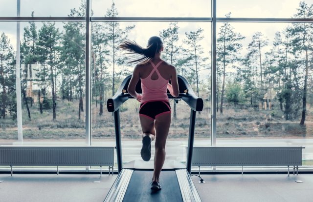 palestra in casa: benefici del tapis roulant