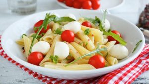 Pasta pomodoro e mozzarella