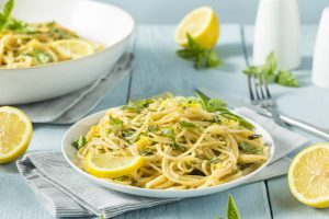 Pasta al limone: un primo piatto fresco senza panna