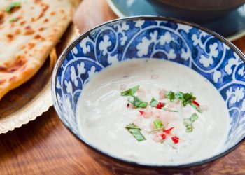 raita: salsa con cumino