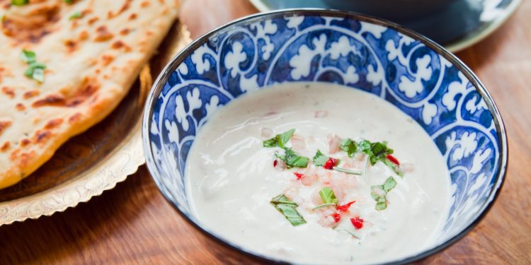 raita: salsa con cumino