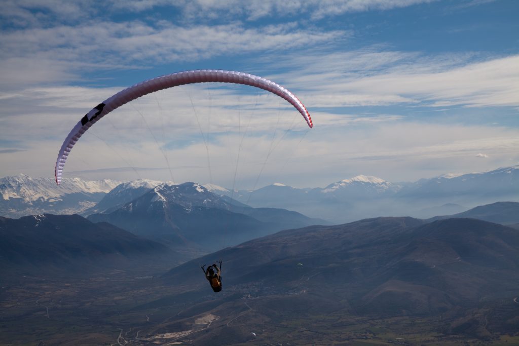 Sport da fare all'aria aperta: parapendio sulla Majella