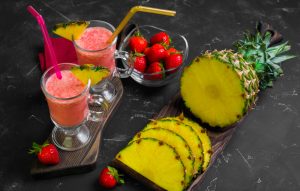Smoothie di fragole e ananas