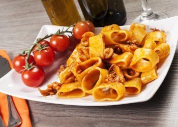 penne integrali e calamari: ricetta light