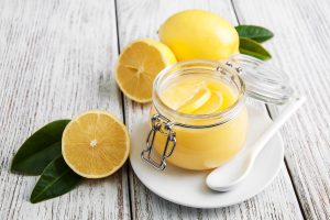 Budino al limone: un dessert light, fresco e dissetante