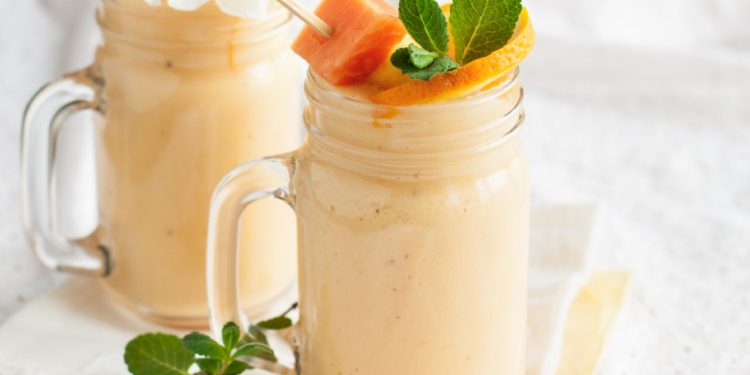 smoothie con pompelmo e papaya: la ricetta