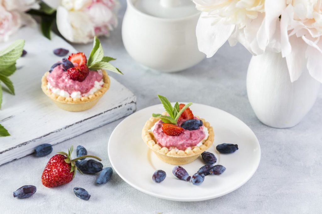 Coppette con mousse allo yogurt e frutta fresca 2 Mousse allo yogurt e frutta fresca