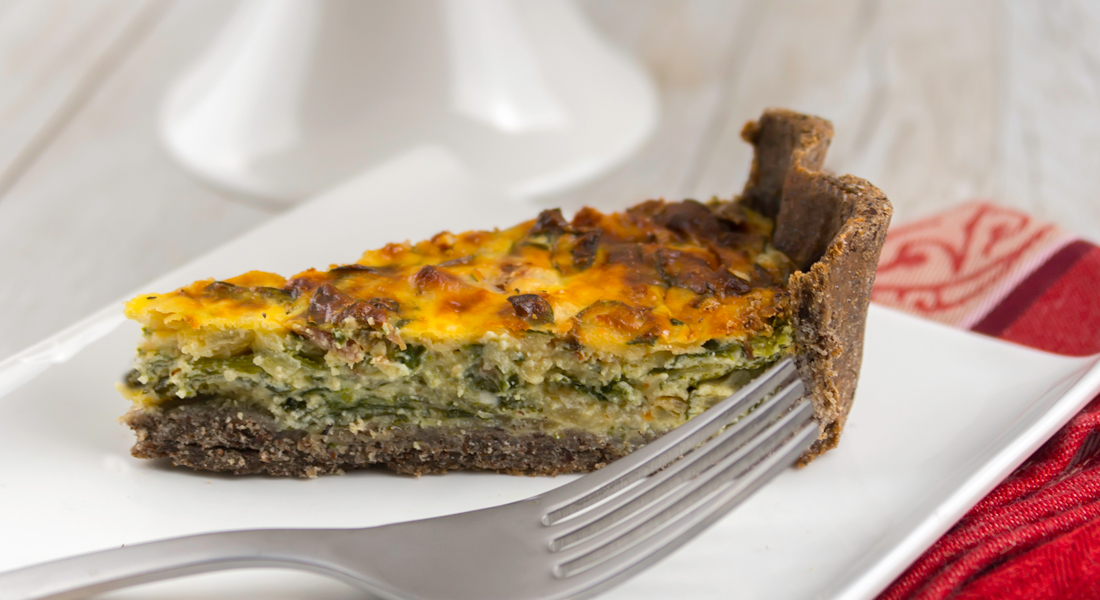 La ricetta della quiche alle verdure senza glutine leggera e con poche calorie.