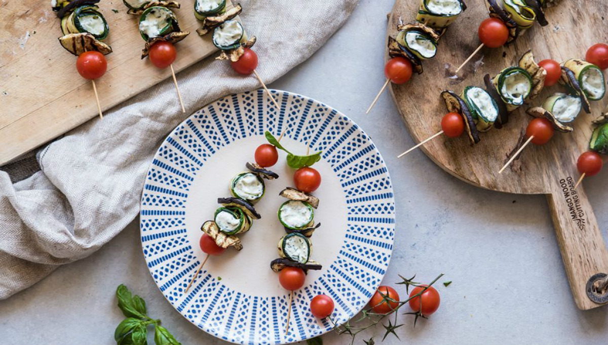 spiedini di verdure e crema al basilico