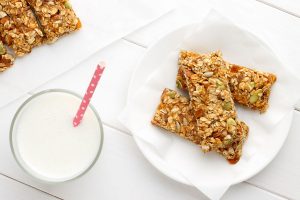 Barrette di cornflakes con frutta secca mista