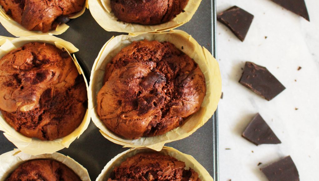 La ricetta leggera dei muffin al doppio cioccolato senza burro
