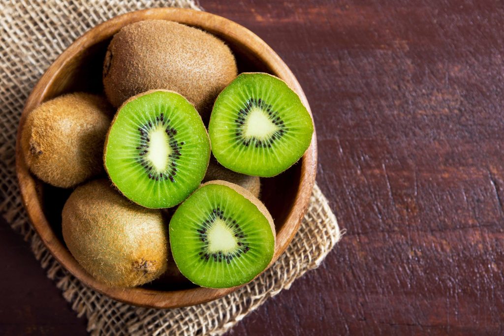 Cibi per contrastare lo smog: i kiwi