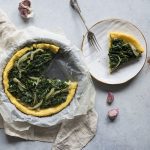 torta salata di polenta e bietole piccanti