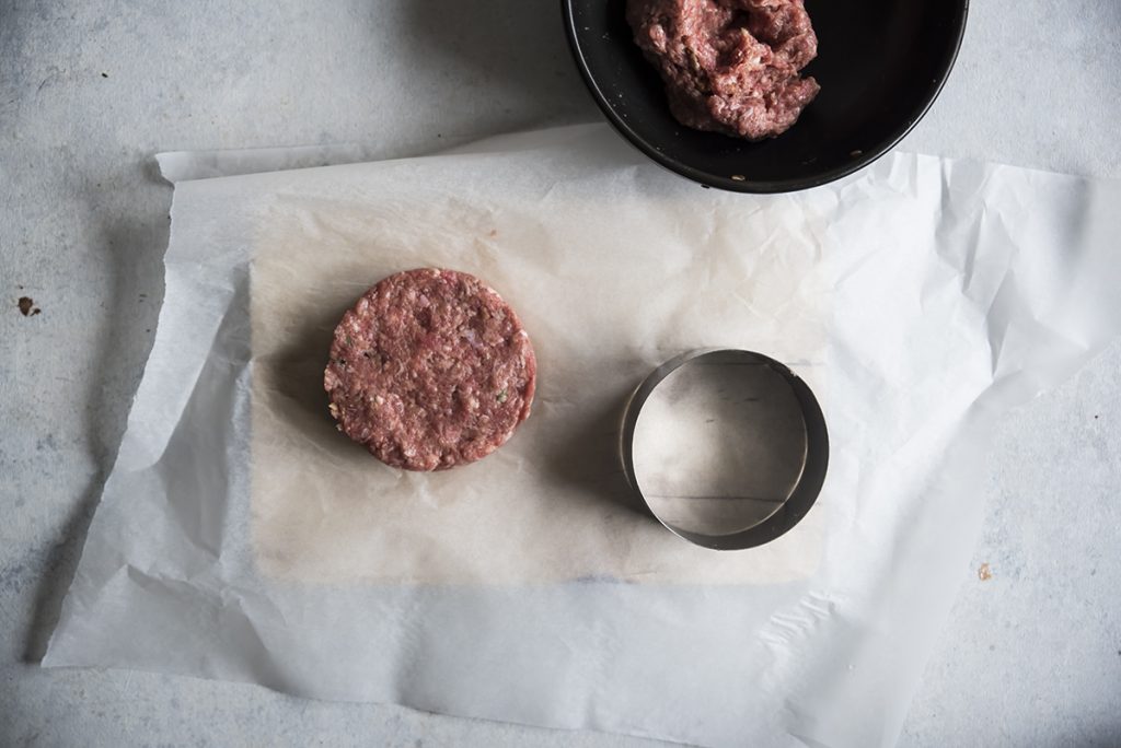 hamburger di polenta con carne e spinaci