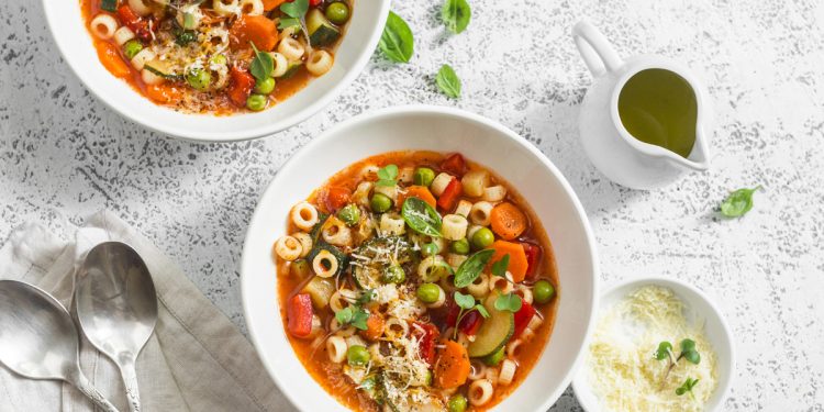 Minestra di verdura con pasta