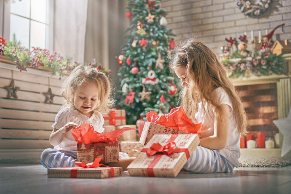 Regali Sotto L Albero Di Natale.Regali Di Natale Per Bambini Quanti Metterne Sotto L Albero Melarossa