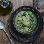 Zuppa di patate, bietole e kamut