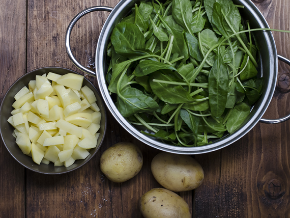 zuppa di patate bietole e kamut