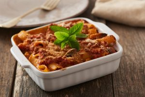 Maccheroni al forno: la ricetta in salsa di olive