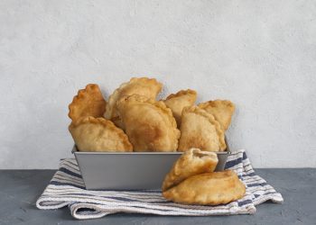 panzerotti al forno senza glutine con prosciutto e mozarella