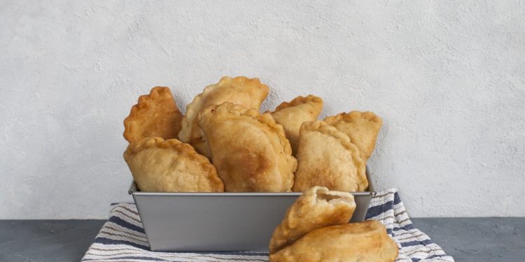 panzerotti al forno senza glutine con prosciutto e mozarella