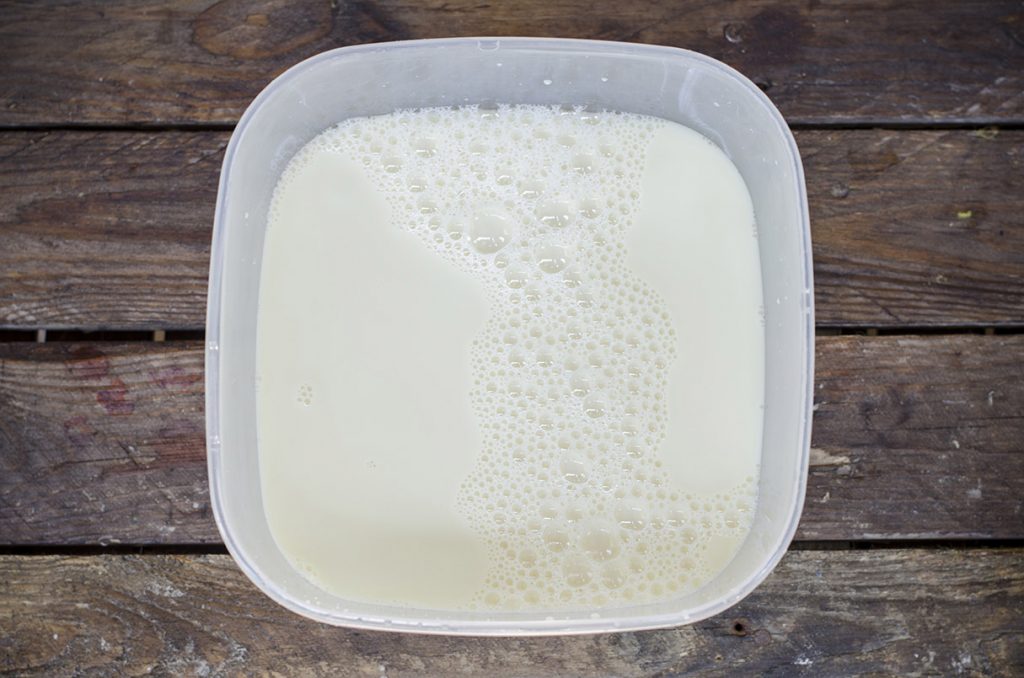 come preparare in casa lo yogurt di soia